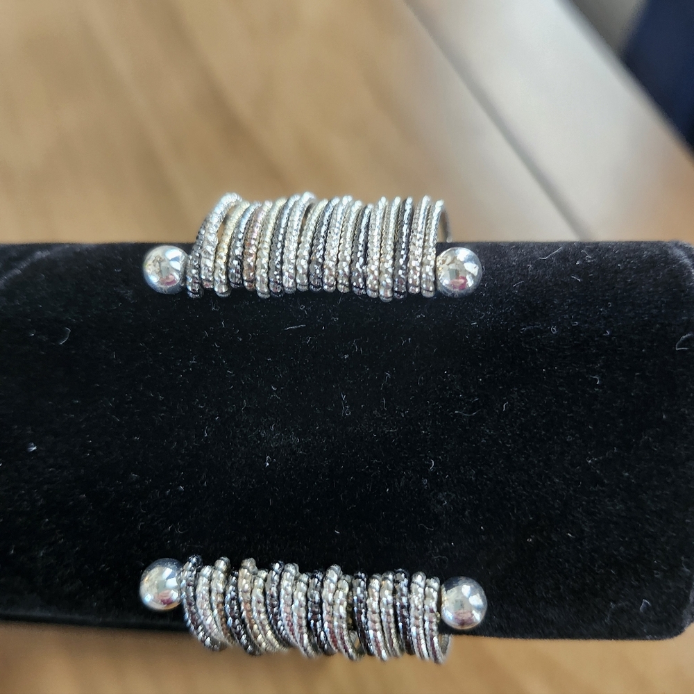 Premier Designs Cuff Bracelet - Picture 3 of 3